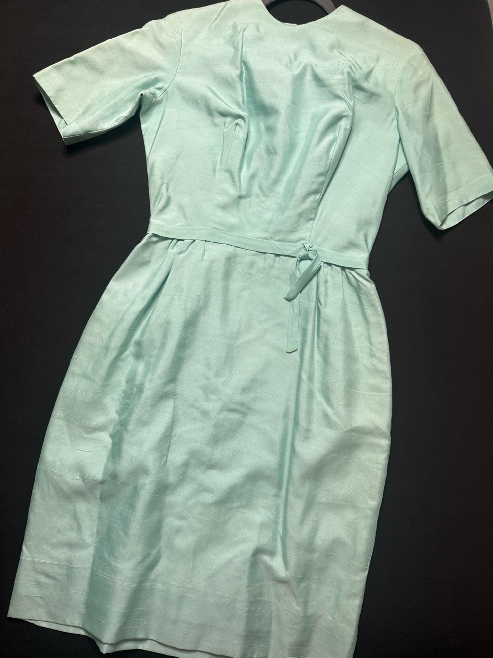 ✨✨1950’s to early 1960’s Vintage 100% Silk Minty Green Dress✨✨ One of a kind
